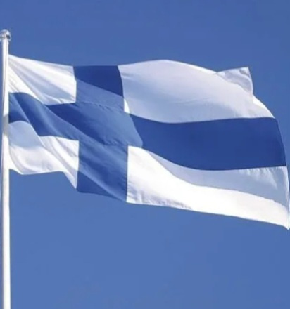 Isänmaallisten laulujen ilta Suomen lippu