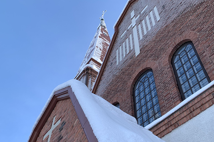 Siilinjärven kirkon luminen yläosa